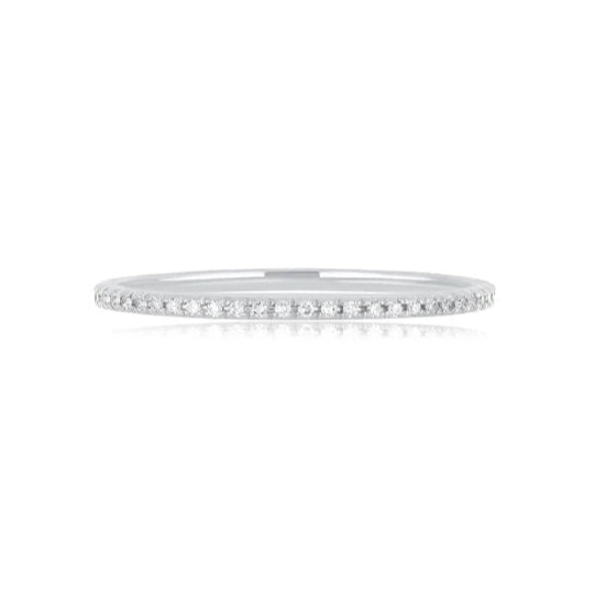 EF-Collection Diamond Eternity Band Ring in white gold on white background