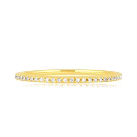 EF-Collection Diamond Eternity Band Ring in yellow gold on white background