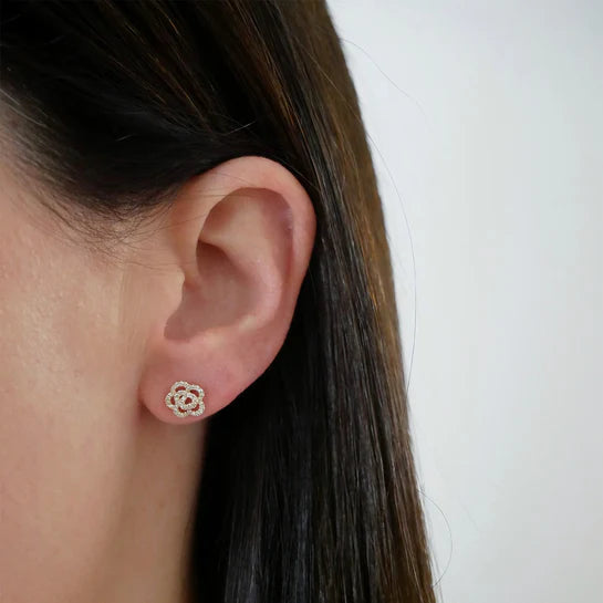 EF-Collection Diamond Rose Stud Earring in yellow gold on models ear