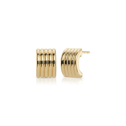 EF-Collection Jumbo Fluted Stud Earrings in yellow gold on white background