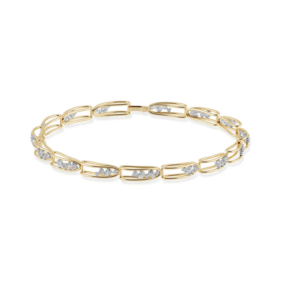 Rosario Navia Mara Folded Link Choker III in yellow gold on white background