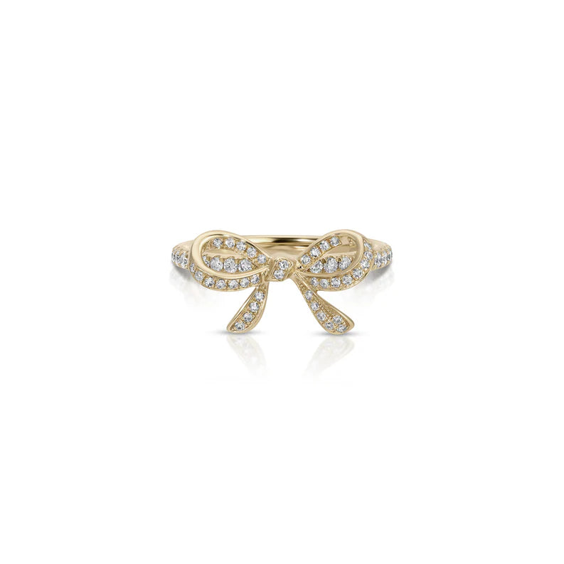 EF-Collection Diamond Bow Ring in yellow gold on white background 