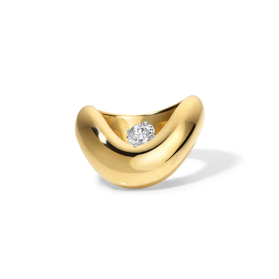 Rosario Navia Helium Large Ring Oval Diamond in yellow gold on white background 