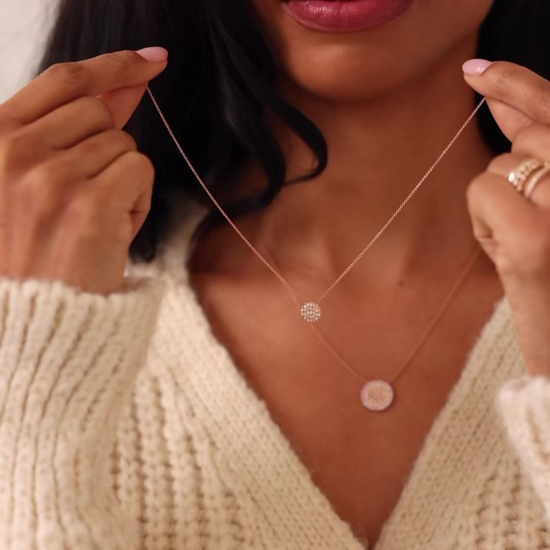 Video of Dana Rebecca Designs Lauren Joy Medium Disc Necklace in yellow gold  on models neck 