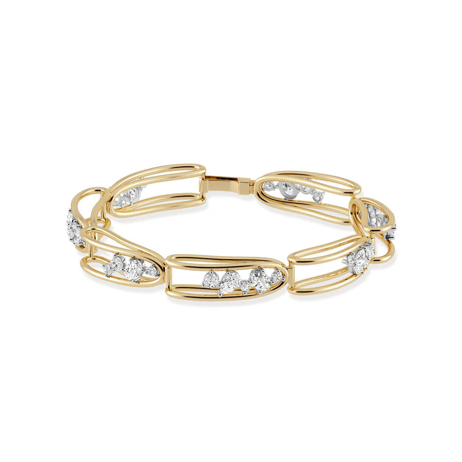 Rosario Navia Mara Folded Link Bracelet III in yellow gold on white background