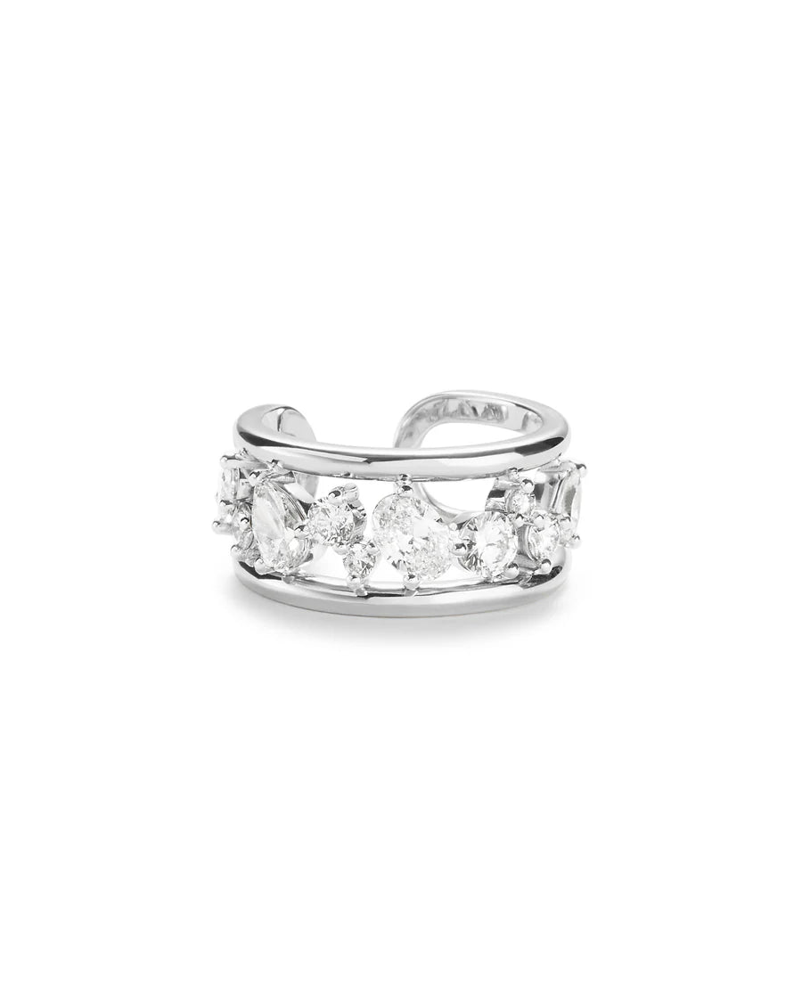 Rosario Navia Mara Large Link Ring in white gold on white background 