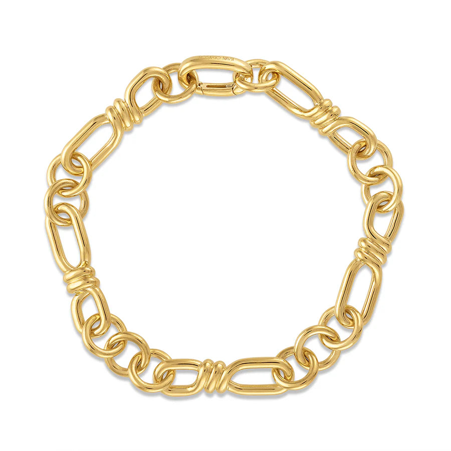 Rosario Navia Twist Bracelet in yellow gold on white background 